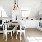 Baron\'S Arthouse Apartment